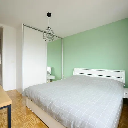 Olympic Apartment *